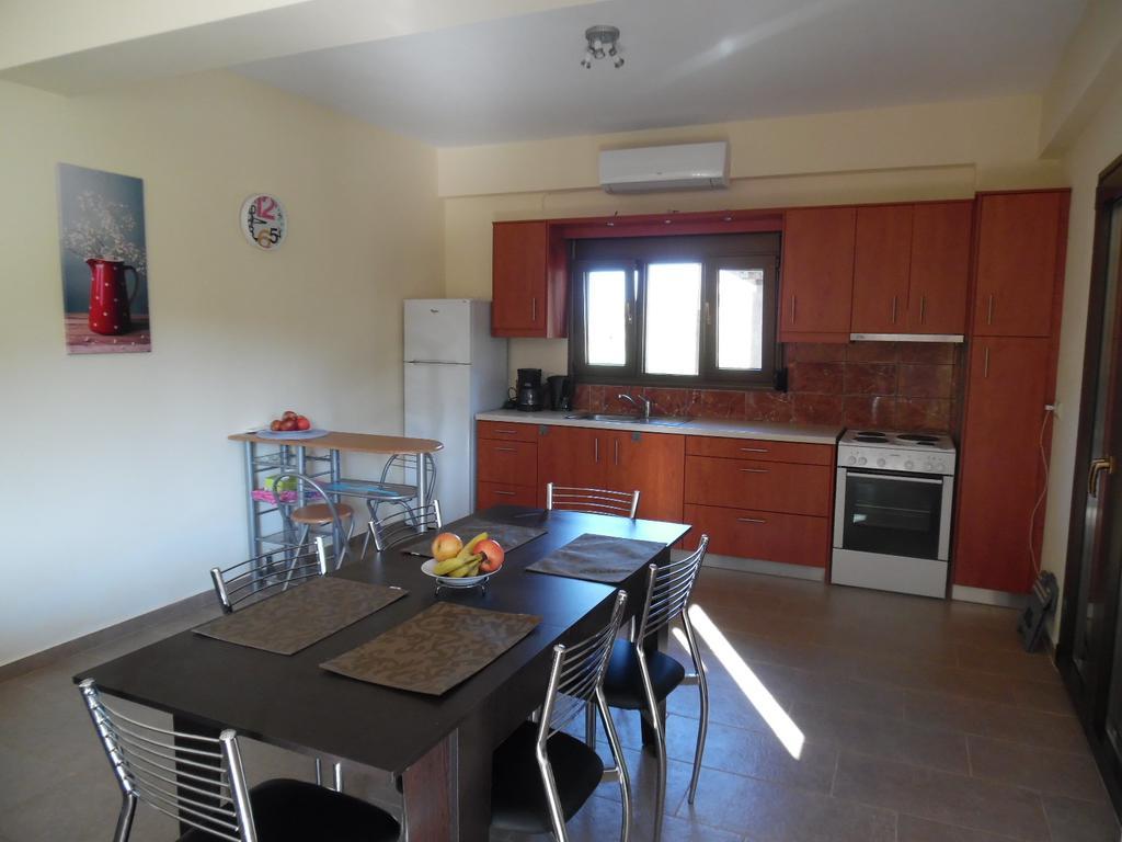 Artemis Appartments Pitsidia Luaran gambar